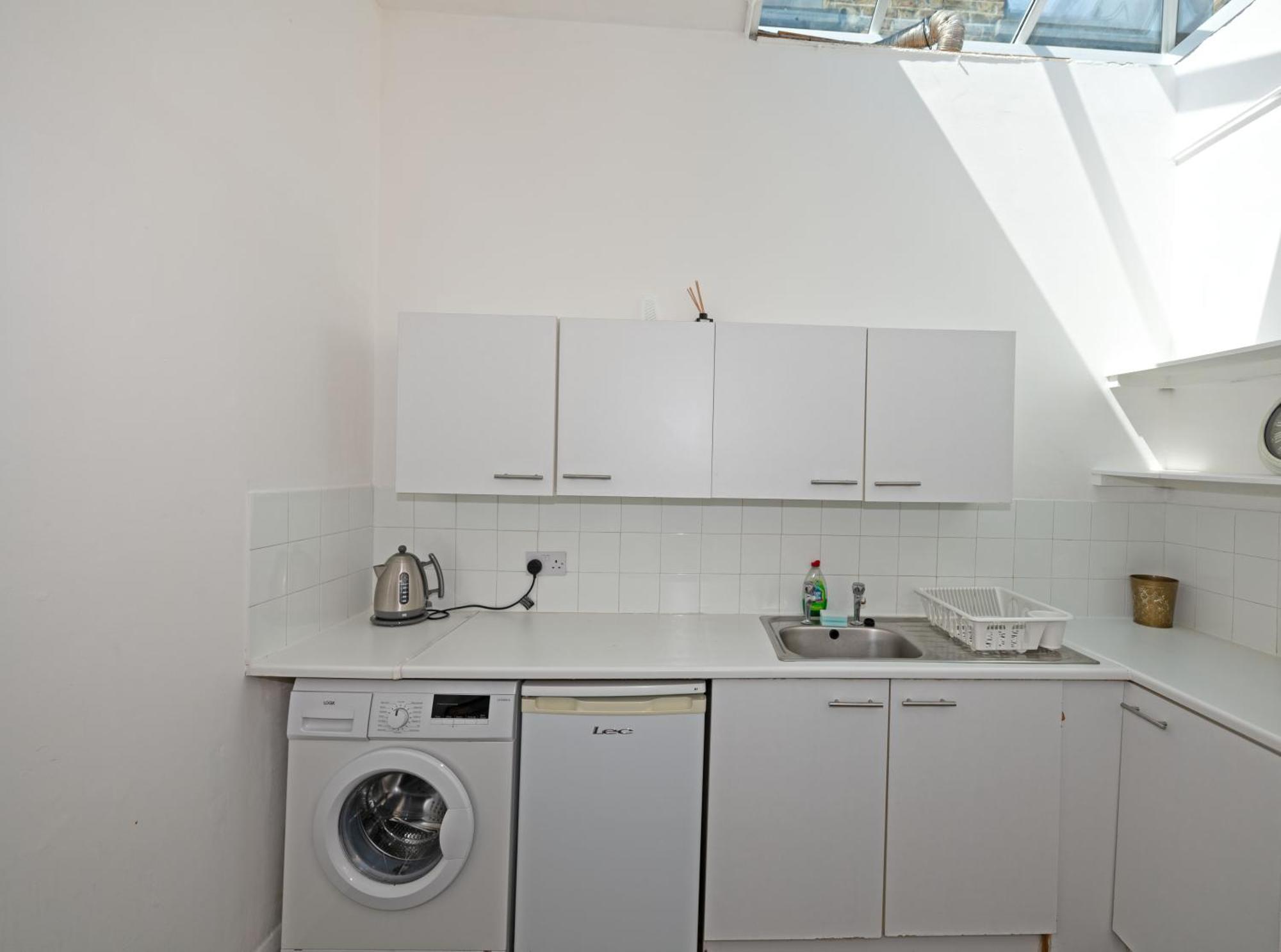 Flat In Clapham Budget Friendly Stay Londra Exterior foto