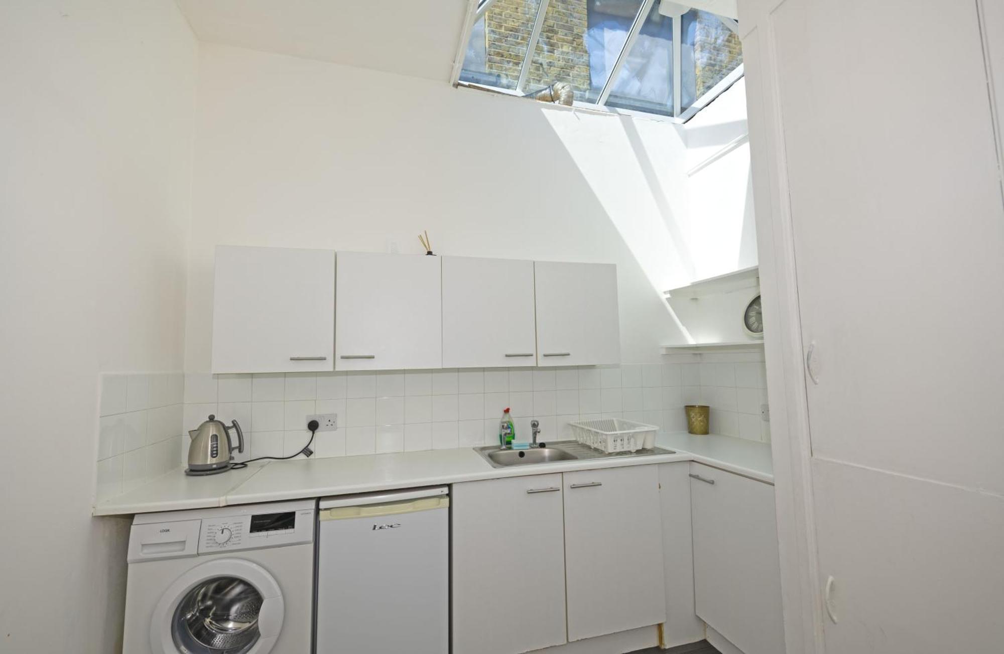 Flat In Clapham Budget Friendly Stay Londra Exterior foto